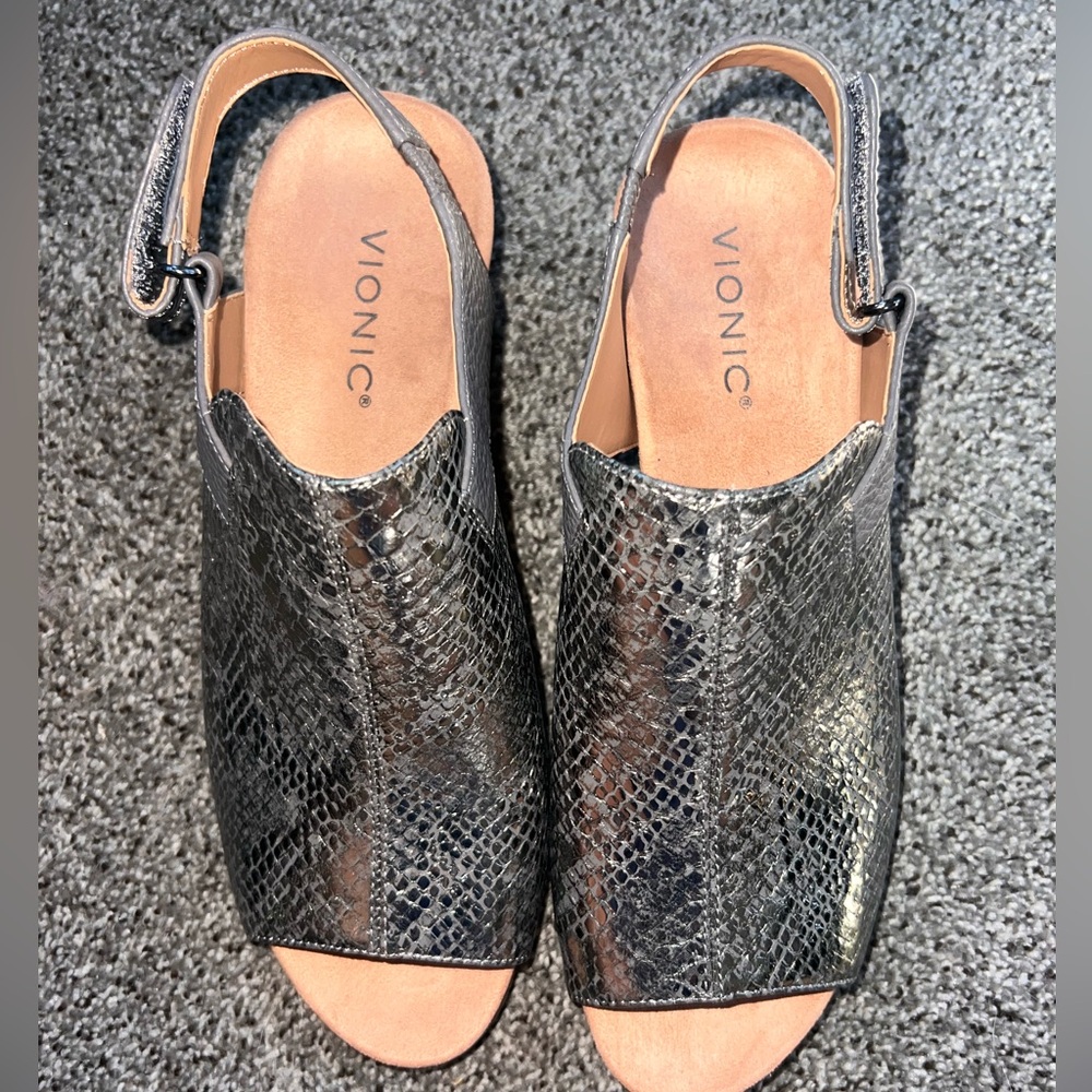 Vionic Women's Snake Print Sandals